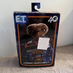 NECA E.T. 40th Anniversary (Ultimate Telepathic E.T.) 7-inch Action Figure